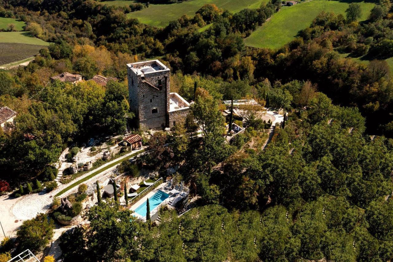 Marcheamore - La Roccaccia Relax, Art & Nature Montefortino エクステリア 写真